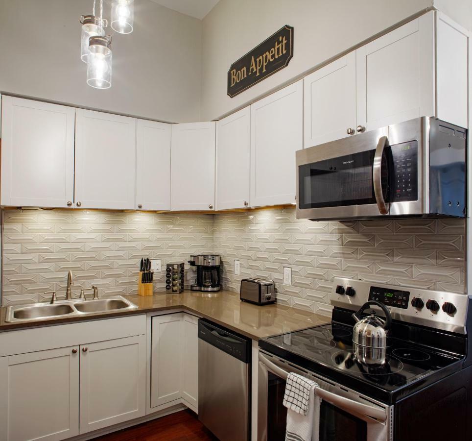 Newly Renovated Historic Savannah Townhome! Extérieur photo